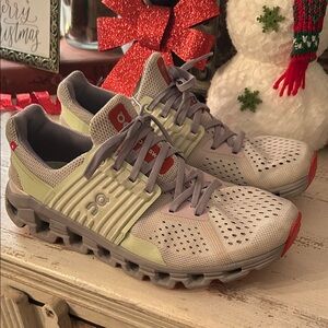 ON Running Cloudswift Ice Oasis